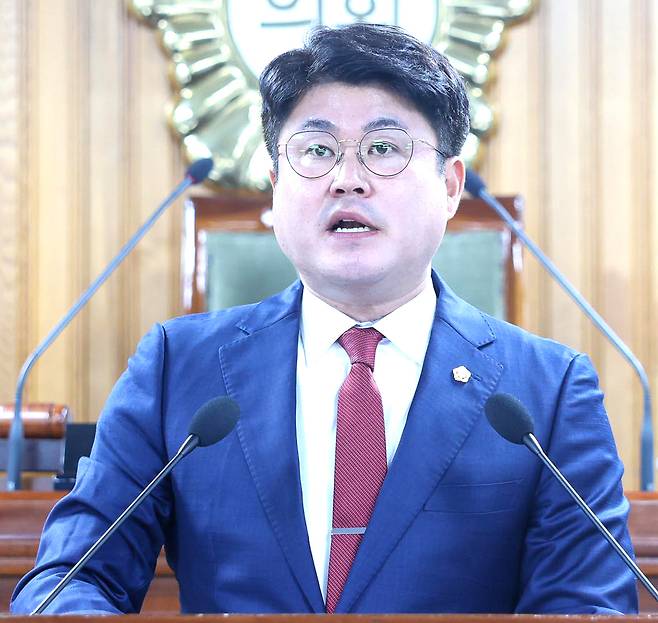 김병창 의원이 5분 자유발언을 하고 있다.[영주시 의회제공]