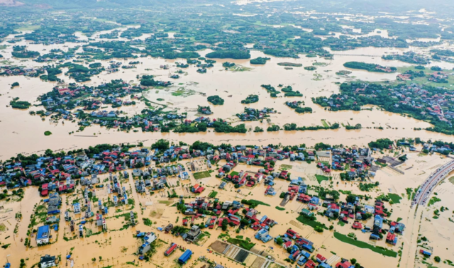 10월초 발생한 태풍으로 침수된 베트남 북부 농촌 지역. 베트남 정부 홍보처.