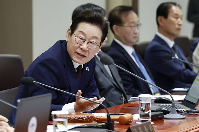 이재명 대통령이 14일 서울 용산 대통령실 청사에서 열린 국무회의에서 발언하고 있다. 뉴시스
