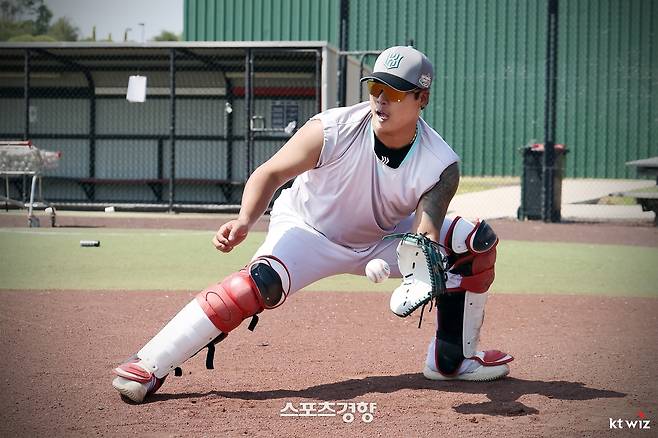 올 스프링캠프에서 포수로 훈련 중인 강백호. KT위즈 제공