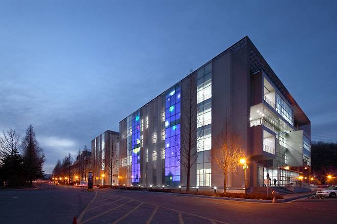 대전정보문화산업진흥원이 오는 10월 18일(토) 저녁 7시, 대전 중구 대흥동 우리들공원에서 대전 실용음악과 대학 합동공연 '청춘 D라이브'를 개최한다.사진=대전정보문화산업진흥원 제공