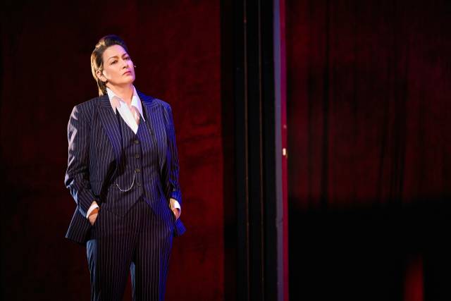 줄리안 마쉬 역의 박칼린. CJ ENM·(주)샘컴퍼니 제공