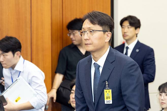 박대준 쿠팡 대표이사가 지난 14일 서울 여의도 국회에서 열린 과학기술정보방송통신위원회 방송통신위원회 등에 대한 국정감사에 출석해 인사하고 있다. /뉴스1