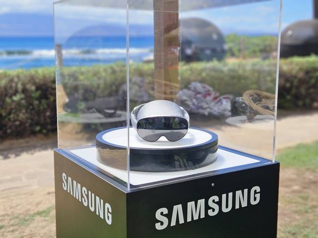 미국 하와이 마우이에서 최근 열린 ‘스냅드래곤 서밋 2025’ 현장에 전시된 XR 기기 ‘무한’. 김나인 기자