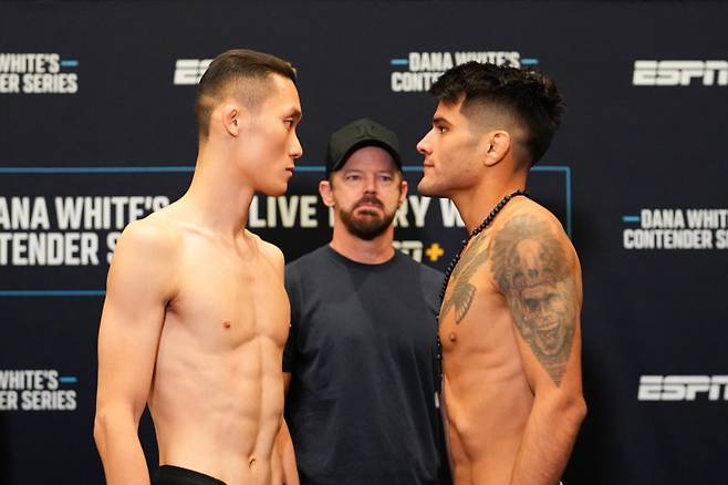 권원일과 후안 디아스 페이스오프. 사진=UFC