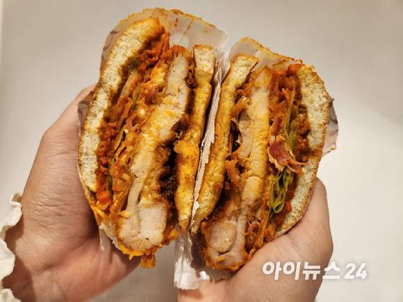 에드워드 리 K 싸이버거 단면 모습. [사진=구서윤 기자]
