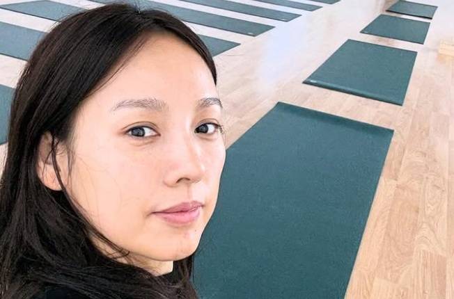 지난 8월 서울 서대문구 연희동에 요가원을 오픈한 가수 이효리가 새벽 요가 수업의 고충을 털어놨다. [사진출처 = 이효리 인스타그램]