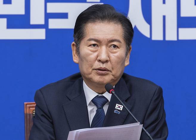 정청래 더불어민주당 대표가 15일 국회에서 열린 최고위원회의에서 발언하고 있다. [연합]