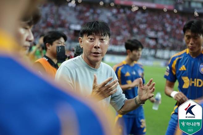 [서울=뉴시스] 프로축구 K리그1 울산 HD의 신태용 감독. (사진=한국프로축구연맹 제공) *재판매 및 DB 금지