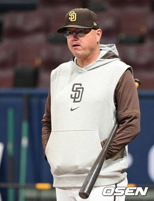 [OSEN=이대선 기자] 샌디에이고에서 은퇴한 마이크 쉴트 감독. 2024.03.19 /sunday@osen.co.kr