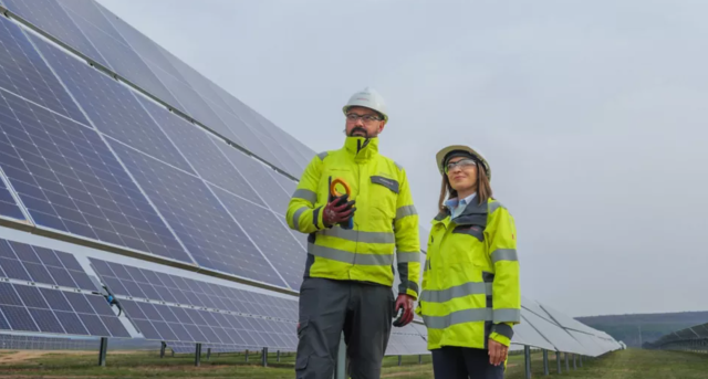 히타치에너지는 직원 수를 2027년까지 30% 증원할 계획이다/히타치에너지