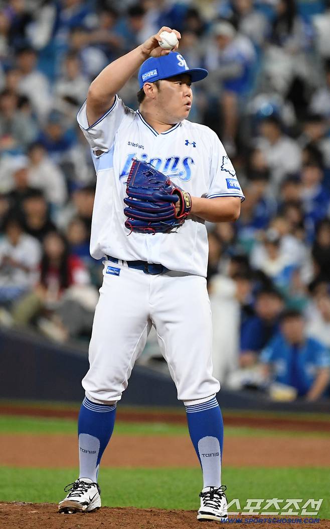 14일 대구 라이온즈파크에서 열린 삼성과 SSG의 준PO 4차전. 삼성 이승현이 역투하고 있다. 대구=박재만 기자 pjm@sportschosun.com/2025.10.14/