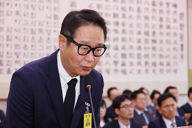 김태영 21그램 대표가 16일 서울 여의도 국회에서 열린 감사원 등에 대한 법제사법위원회 국정감사에서 의원 질의에 답하고 있다. ⓒ연합뉴스