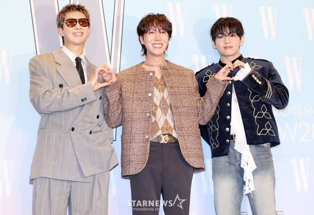 15일 Love your W행사에 참가한 방탄소년단 알엠 제이홉 뷔/사진 =김휘선 기자