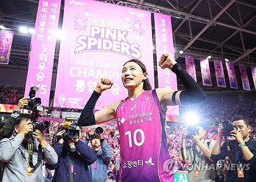 챔피언결정전 우승 후 기뻐하는 김연경 [한국배구연맹 제공. 재판매 및 DB 금지]