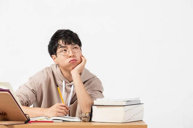 기억 인출 중 난도가 높은 회상은 시간과 신경을 더 쓸 가치가 있다. 사진=아이클릭아트