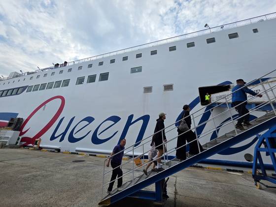 제주도행 퀸제누비아호. 목포에서 제주까지는 4시간 30분이 걸린다.