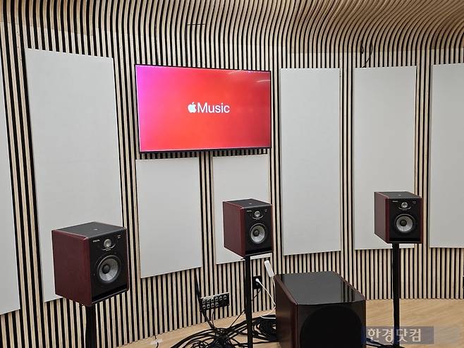 애플코리아가 16일 서울 서초구 사운드360 스튜디오에서 iOS 26 업데이트 관련 애플뮤직의 신기능을 소개하는 브리핑을 열었다. 사진=박수빈 기자