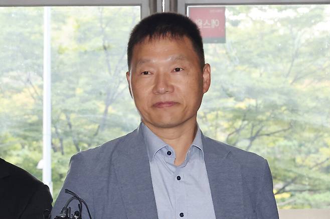 문병삼 전 육군50사단장이 17일 서울 서초구 채상병 사건 관련 수사 외압·은폐 의혹을 들여다보는 이명현 순직해병 특별검사팀 사무실에서 피의자 조사를 받기 위해 출석하고 있다. ⓒ연합뉴스