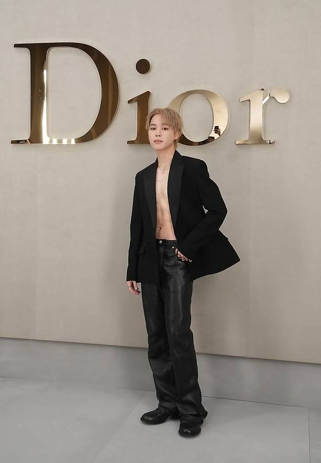 파리·디올 빛냈다! 방탄소년단 지민, 세계 4대 패션위크 언급량 1위 K팝 스타