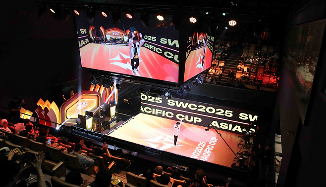 부산 e스포츠아레나에서 많은 팬들이 지켜보는 가운데 대회가 진행됐다(제공=컴투스).