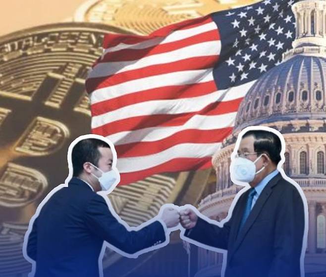 천즈 프린스그룹 회장(왼쪽)과 훈 센 전 캄보디아 총리 [캄보디아데일리 SNS 캡처. 재배포 및 판매 금지]