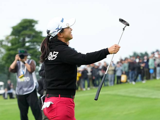 김세영이 19일 열린 LPGA 투어 BMW 레이디스 챔피언십 최종 라운드에서 우승을 확정한 후 기뻐하고 있다. 사진 | 대회 조직위