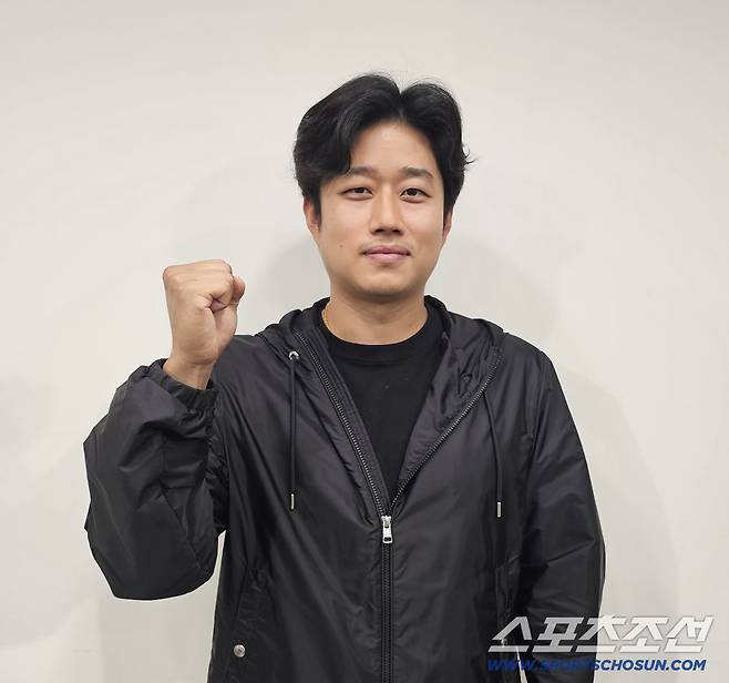 인터뷰에 임한 롯데 김강현. 김영록 기자