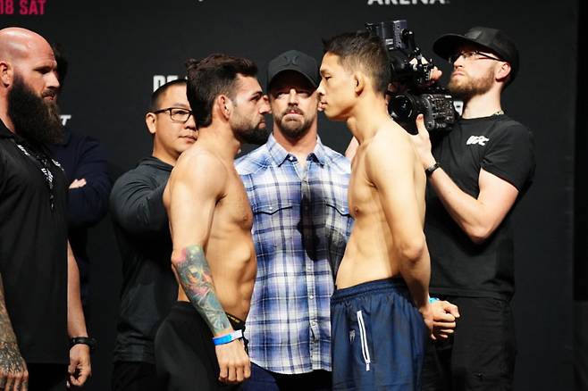 박현성(오른쪽)과 브루노 실바. 사진=UFC