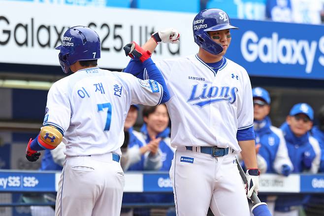 삼성 이재현-김영웅. 삼성 제공