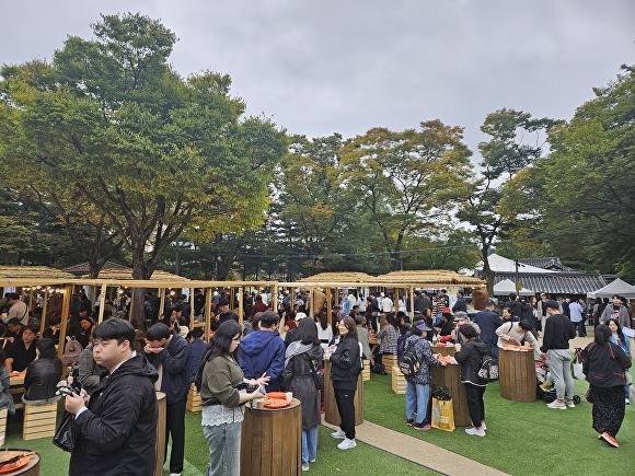 2025관악강감찬축제 고려장터 전경. [사진=홍성효 기자]