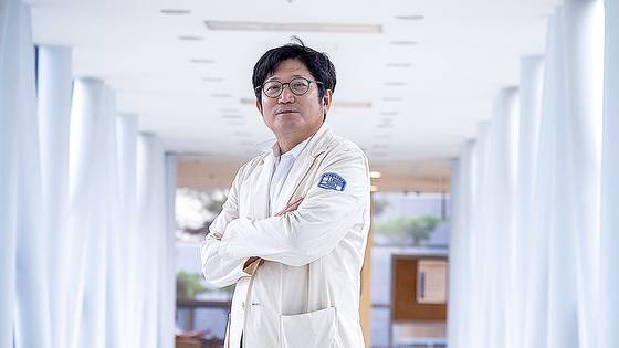 '중독 장애'를 전공해 수많은 행위 중독자를 치료한 가톨릭대 서울성모병원 정신건강의학과 김대진 교수는 현재 가톨릭중앙의료원 정보융합진흥원 원장으로 있다. 장진영 기자