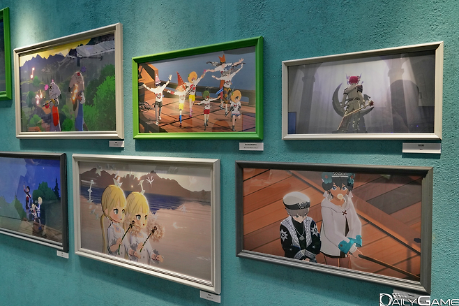 디지털 액자 속 그림은 일정 시간마다 바뀌었다.