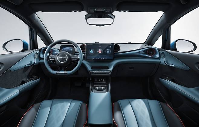 BYD 돌핀 액티브 실내