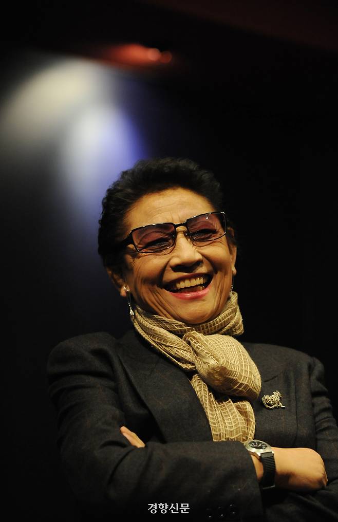 2008년 11월22~23일 야누스 개관 30주년 기념공연을 마친 재즈가수 박성연.  경향신문 자료사진