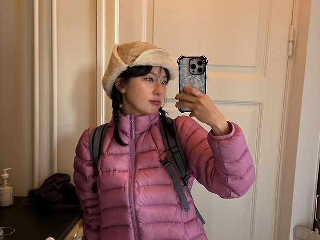 경량 패딩을 착용한 레드벨벳 슬기 [슬기 인스타그램 캡처]