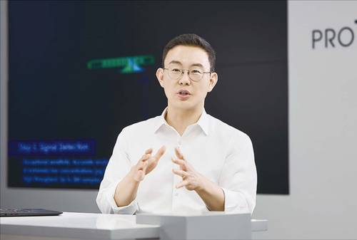 서울대 전기전자제어공학과 박사/ 한국과학기술원(카이스트) 물리학과 영년직 부교수/ 서울대 자연과학 생명과학부 교수, 프로티나 대표(현) [프로티나 제공]