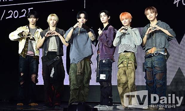 보이넥스트도어