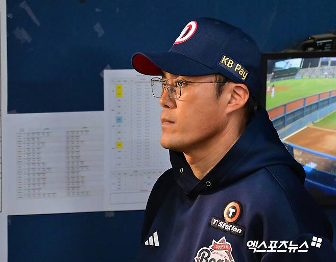 2025시즌 5월부터 페넌트레이스 종료까지 두산 베어스를 이끌었던 조성환 감독 대행. 사진 엑스포츠뉴스 DB
