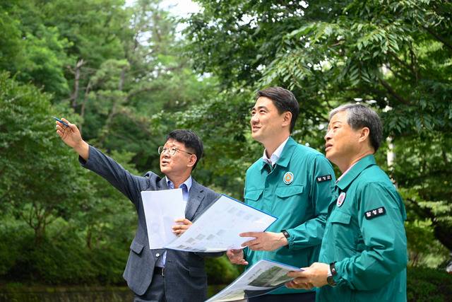 최재훈 군수가 안전하고 살기 좋은 복지달성을 실현하기 위해 현장을 누비고 있다. 달성군 제공