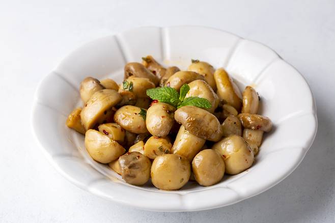 생버섯은 아가리틴이라는 독성물질을 함유하고 있어 조리한 뒤 먹는 것이 좋다. 사진= 게티이미지뱅크