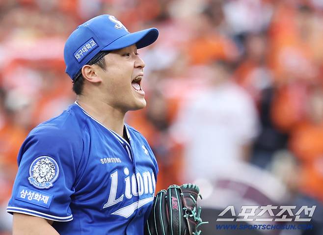 19일 대전 한화생명볼파크에서 열린 삼성과 한화의 PO 2차전. 7회 투구를 마치고 포효하는 최원태. 대전=송정헌 기자songs@sportschosun.com/2025.10.19/