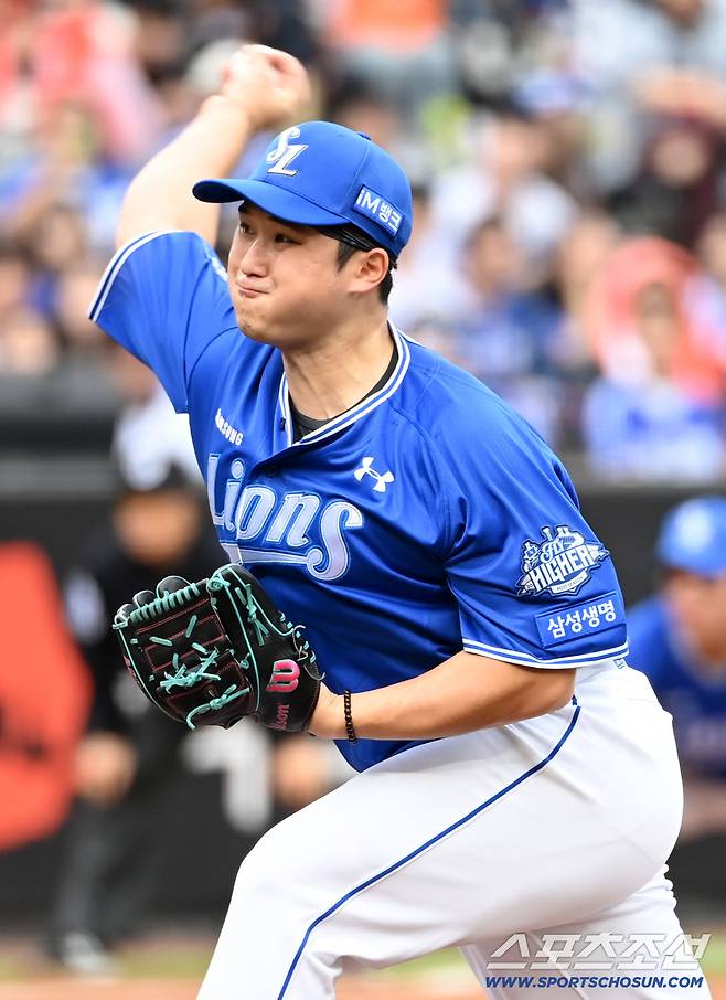 19일 대전한화생명볼파크에서 열린 삼성과 한화의 PO 2차전. 삼성 선발투수 최원태가 역투하고 있다. 대전=허상욱 기자wook@sportschosun.com/2025.10.19/