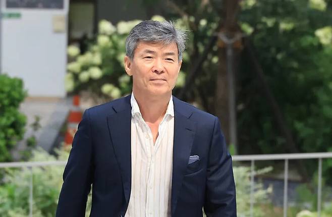 이종호 전 블랙펄인베스트 대표가 지난 7월30일 서울 종로구 KT광화문빌딩 민중기 특별검사팀 사무실에 출석하고 있다. 연합뉴스