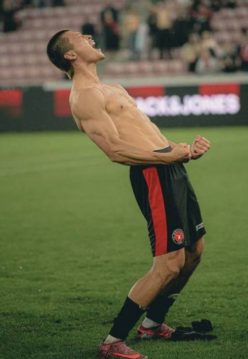 새로 만든 근육질 몸은 처절했던 조규성의 노력을 보여주는 증표다. [사진 미트윌란]