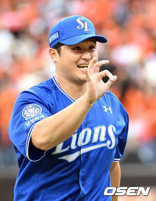 더그아웃 향하며 '오케이'