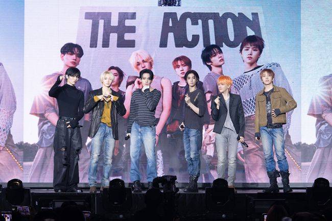 KOZ엔터테인먼트 제공