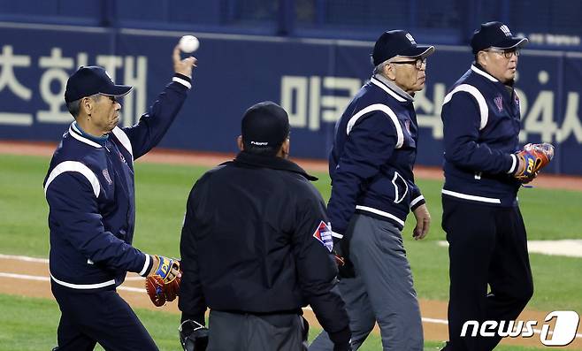 왼쪽부터 김성근, 김응용, 김인식 감독. 뉴스1 DB ⓒ News1 DB