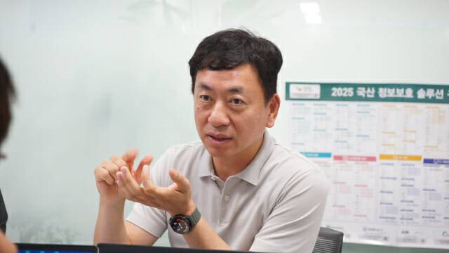 이성권 엔키화이트햇 대표가 회사 현황과 나아갈 방향을 설명하고 있다.(사진=엔키화이트햇 제공)