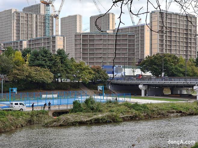 3배줌 기능으로 찍은 샘플 사진.